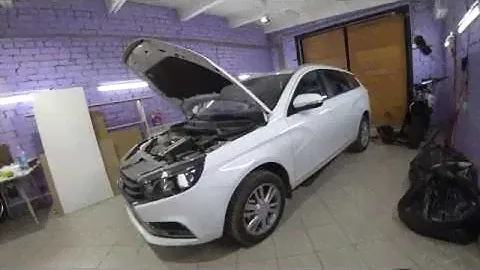 Lada Vesta универсал. Установка громкой музыки. Сабвуфер Ural Patriot 8". Фальшпол в Лада веста