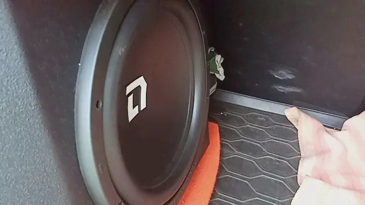 Слушаем активный сабвуфер DL Audio Barracuda 12A