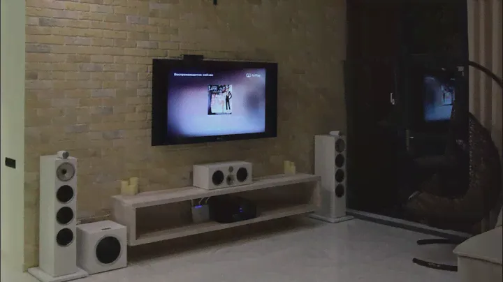 Домашний кинотеатр в гостиной .  Bowers & Wilkins 702 S2 / Marantz SR7012