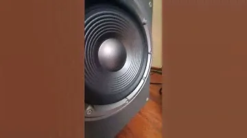 JBL e150p