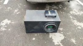 Сабвуфер deaf bounce 270, номинал 1500 с усилителем