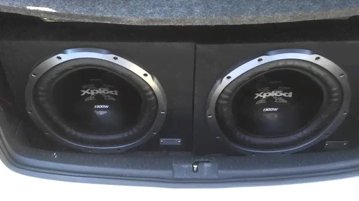 2 15" Sony Xplod 1300 Watts Subwoofer in my GTI part 2